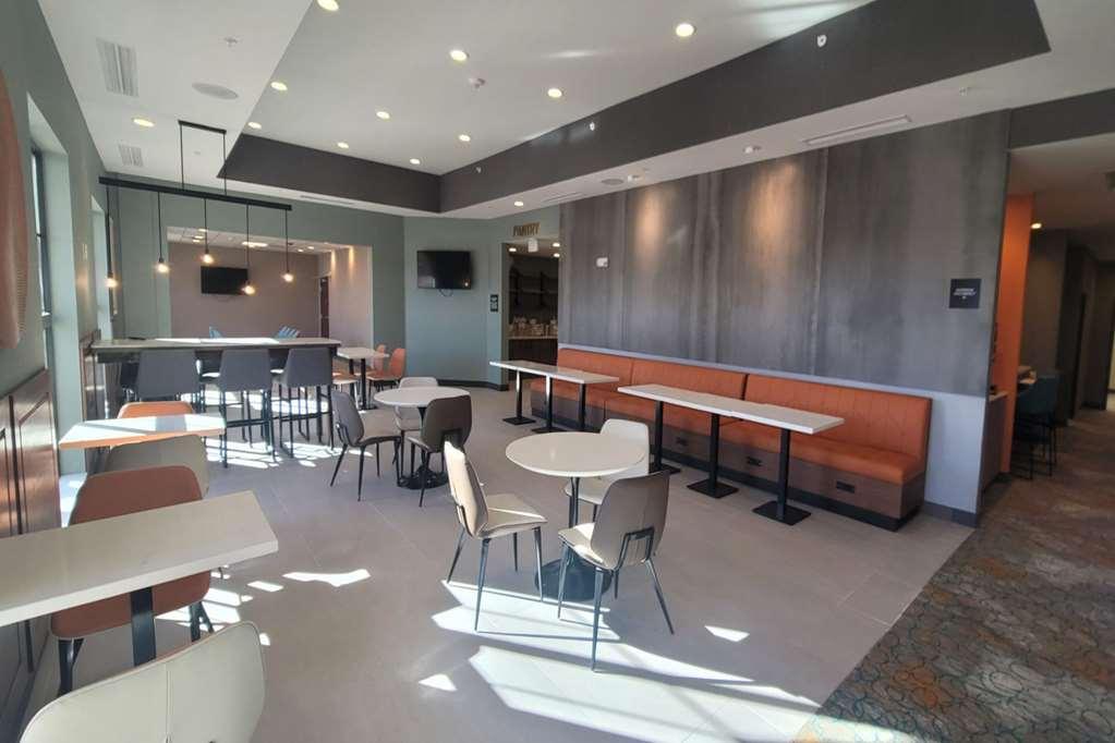 Comfort Suites シャイアン レストラン 写真
